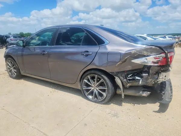 4T1BK1FK3HU031969 2017 TOYOTA CAMRY - Image 2