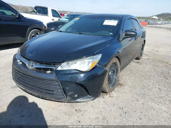 4T1BK1FK3HU577896 2017 TOYOTA CAMRY - Image 2