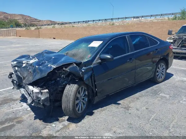 4T1BK1FK3HU581141 2017 TOYOTA CAMRY - Image 2