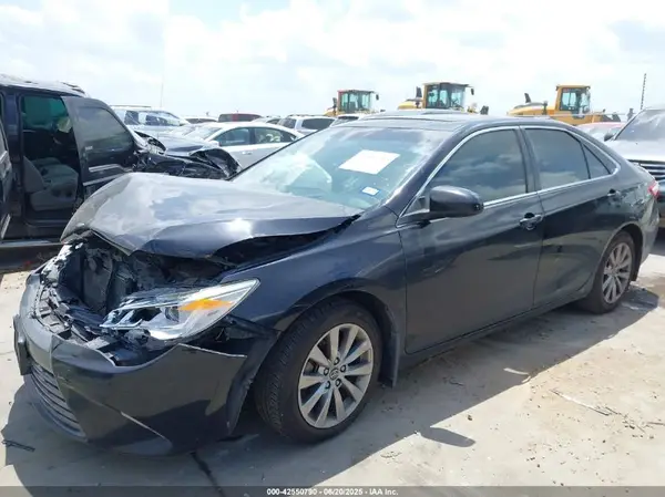 4T1BK1FK3HU583004 2017 TOYOTA CAMRY - Image 2