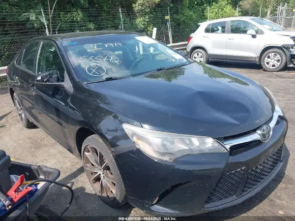 4T1BK1FK3HU585142 2017 TOYOTA CAMRY - Image 1