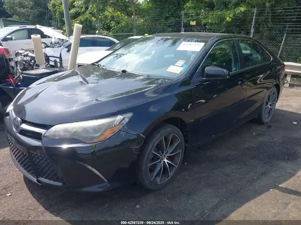 4T1BK1FK3HU585142 2017 TOYOTA CAMRY - Image 2