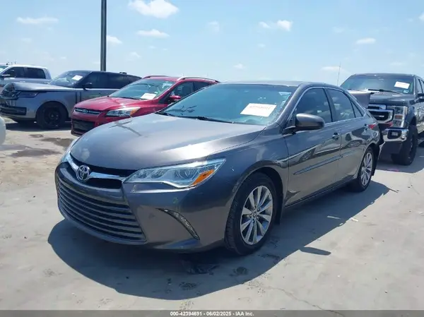 4T1BK1FK4GU569899 2016 TOYOTA CAMRY - Image 2