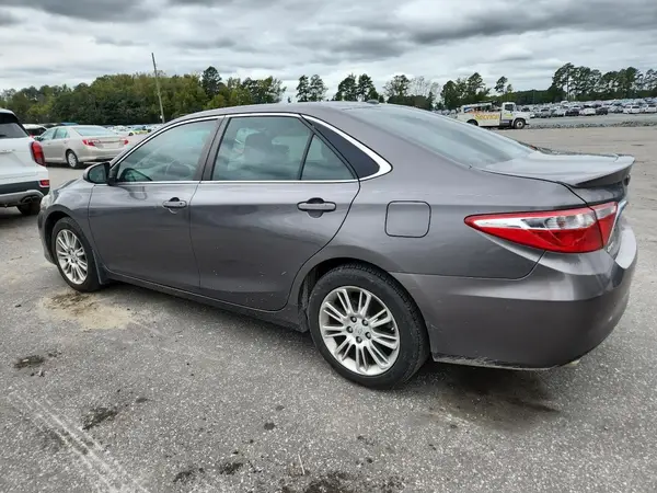 4T1BK1FK4GU570762 2016 TOYOTA CAMRY - Image 2