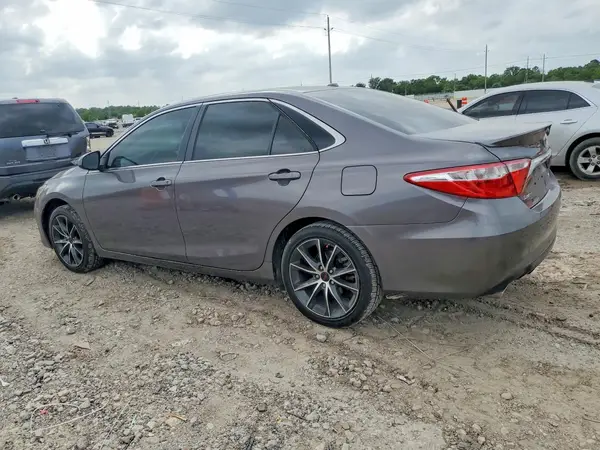 4T1BK1FK4GU576156 2016 TOYOTA CAMRY - Image 2