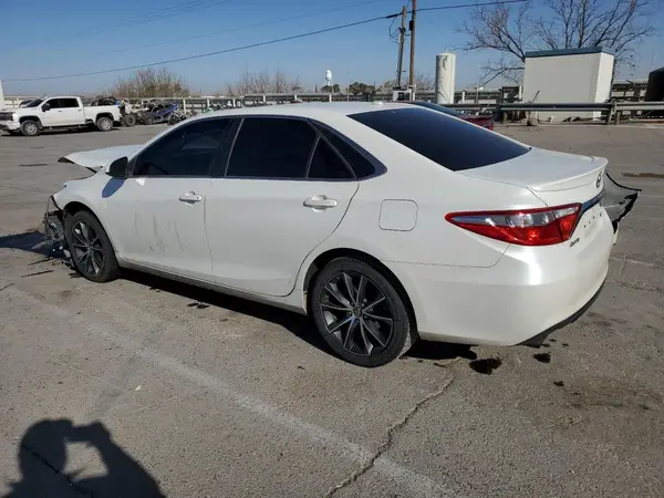 4T1BK1FK4HU031818 2017 TOYOTA CAMRY - Image 2