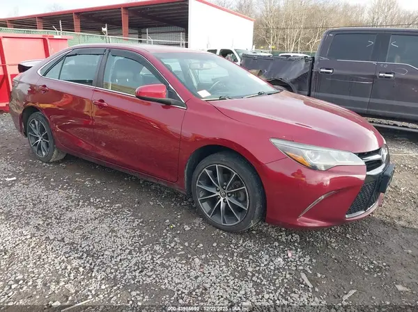 4T1BK1FK4HU578636 2017 TOYOTA CAMRY - Image 1