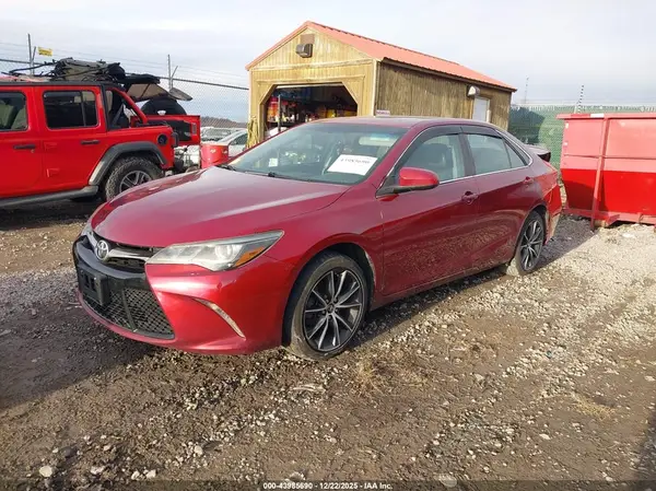 4T1BK1FK4HU578636 2017 TOYOTA CAMRY - Image 2