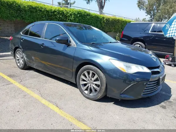 4T1BK1FK4HU579091 2017 TOYOTA CAMRY - Image 1