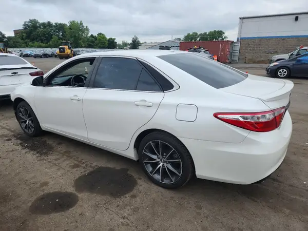 4T1BK1FK4HU579172 2017 TOYOTA CAMRY - Image 2