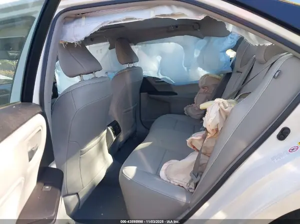 4T1BK1FK4HU580161 2017 TOYOTA CAMRY - Image 8
