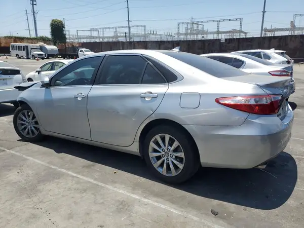 4T1BK1FK4HU582055 2017 TOYOTA CAMRY - Image 2