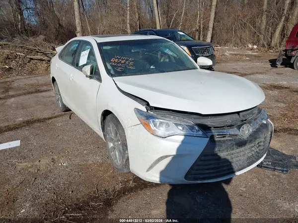 4T1BK1FK4HU583318 2017 TOYOTA CAMRY - Image 1