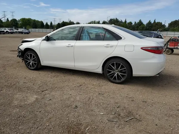 4T1BK1FK5GU569636 2016 TOYOTA CAMRY - Image 2