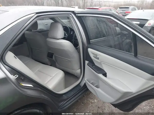 4T1BK1FK5GU571077 2016 TOYOTA CAMRY - Image 8