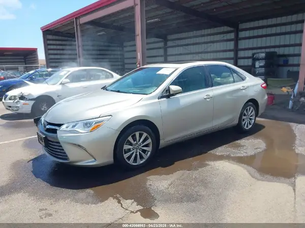 4T1BK1FK5GU572469 2016 TOYOTA CAMRY - Image 2