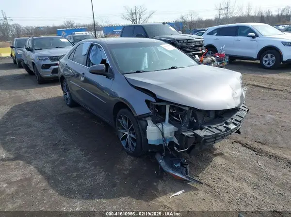 4T1BK1FK5GU576540 2016 TOYOTA CAMRY - Image 1