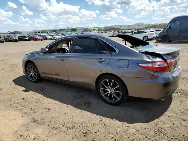 4T1BK1FK5HU031567 2017 TOYOTA CAMRY - Image 2