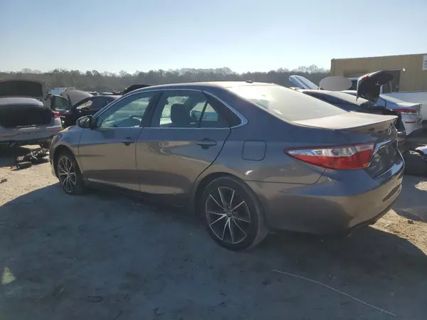 4T1BK1FK5HU579973 2017 TOYOTA CAMRY - Image 2