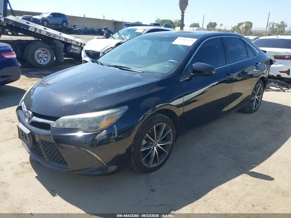 4T1BK1FK5HU581769 2017 TOYOTA CAMRY - Image 2