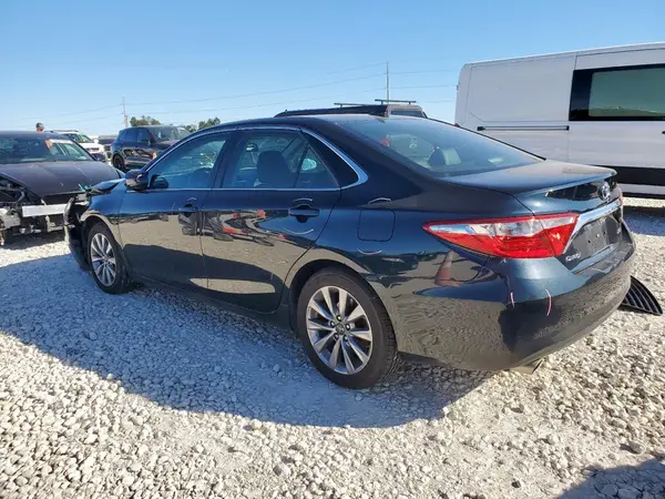 4T1BK1FK5HU582257 2017 TOYOTA CAMRY - Image 2