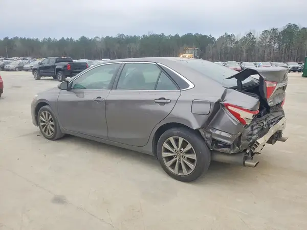 4T1BK1FK6GU031107 2016 TOYOTA CAMRY - Image 2