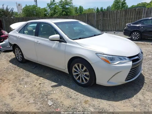 4T1BK1FK6GU570374 2016 TOYOTA CAMRY - Image 1