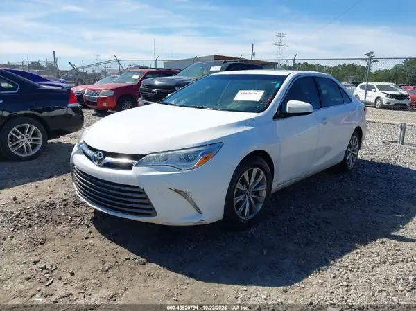 4T1BK1FK6GU572688 2016 TOYOTA CAMRY - Image 2