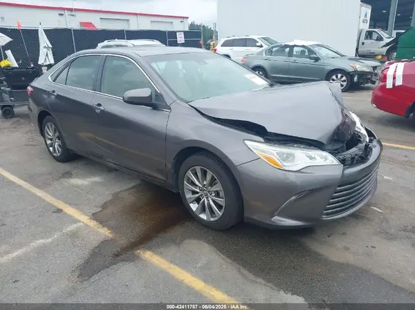 4T1BK1FK6GU574103 2016 TOYOTA CAMRY - Image 1