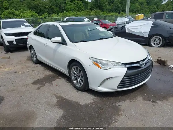 4T1BK1FK6GU576398 2016 TOYOTA CAMRY - Image 1