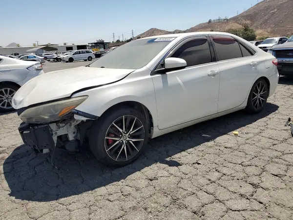 4T1BK1FK6GU576871 2016 TOYOTA CAMRY - Image 1