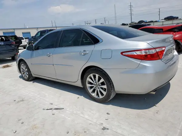 4T1BK1FK6HU580582 2017 TOYOTA CAMRY - Image 2