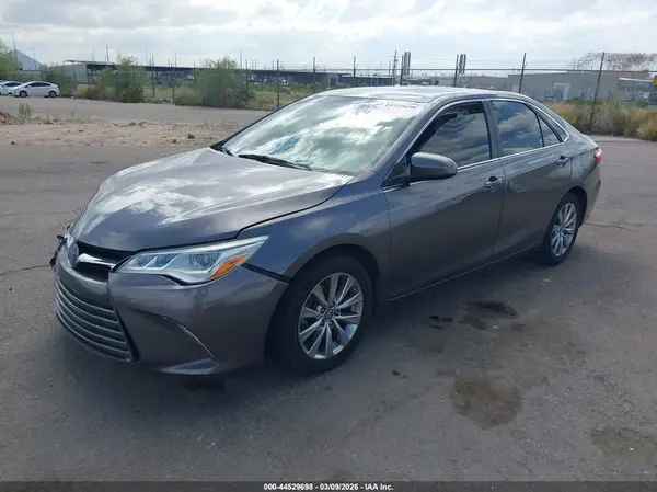 4T1BK1FK6HU580646 2017 TOYOTA CAMRY - Image 2