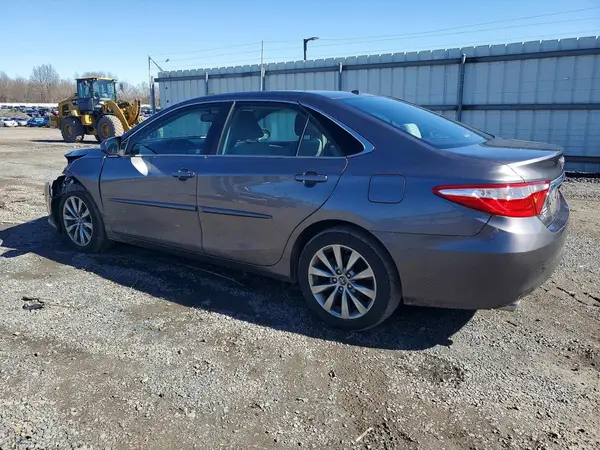 4T1BK1FK6HU580677 2017 TOYOTA CAMRY - Image 2