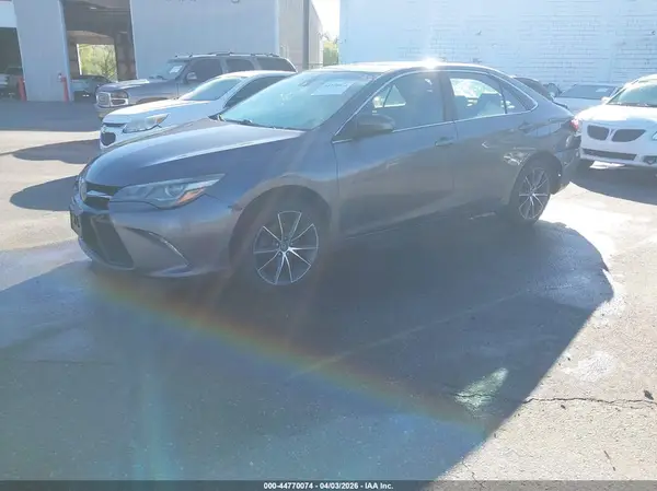 4T1BK1FK6HU582235 2017 TOYOTA CAMRY - Image 2