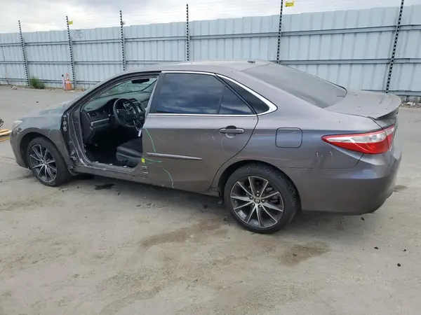 4T1BK1FK6HU582588 2017 TOYOTA CAMRY - Image 2