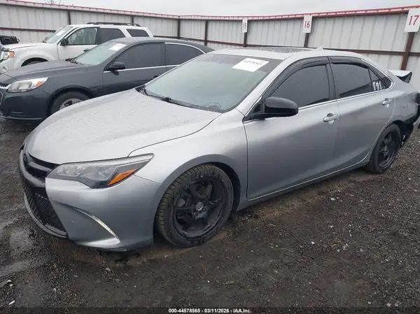 4T1BK1FK6HU582946 2017 TOYOTA CAMRY - Image 2