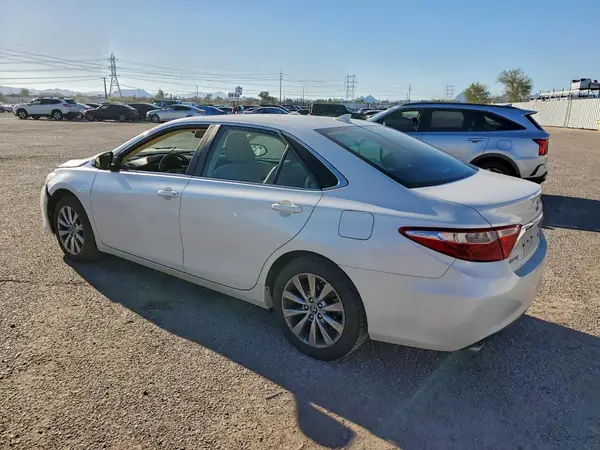 4T1BK1FK6HU583837 2017 TOYOTA CAMRY - Image 2