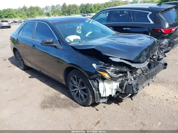 4T1BK1FK7GU569301 2016 TOYOTA CAMRY - Image 1
