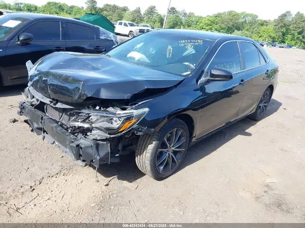 4T1BK1FK7GU569301 2016 TOYOTA CAMRY - Image 2