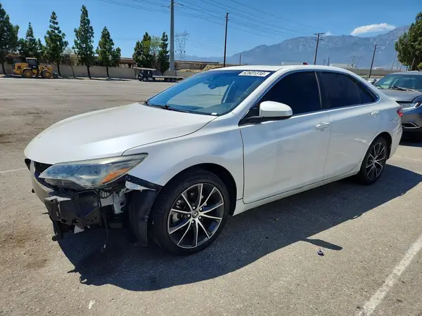 4T1BK1FK7GU576247 2016 TOYOTA CAMRY - Image 1
