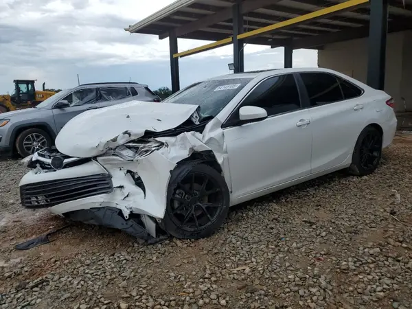 4T1BK1FK7GU576569 2016 TOYOTA CAMRY - Image 1