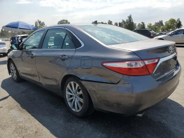 4T1BK1FK7HU577450 2017 TOYOTA CAMRY - Image 2