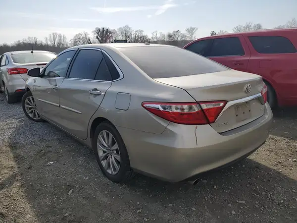 4T1BK1FK7HU578419 2017 TOYOTA CAMRY - Image 2