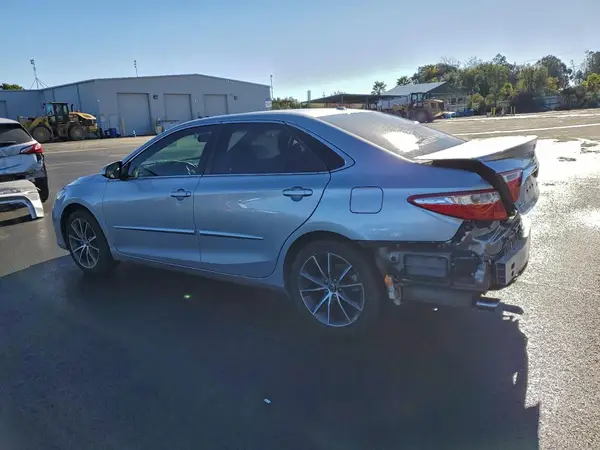 4T1BK1FK7HU580316 2017 TOYOTA CAMRY - Image 2
