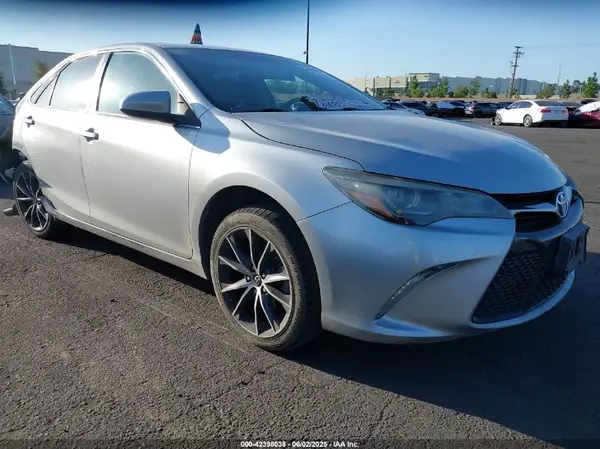 4T1BK1FK7HU581076 2017 TOYOTA CAMRY - Image 1