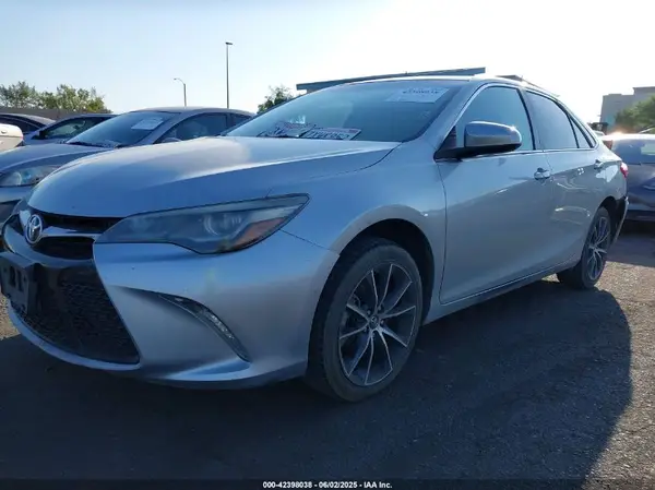 4T1BK1FK7HU581076 2017 TOYOTA CAMRY - Image 2