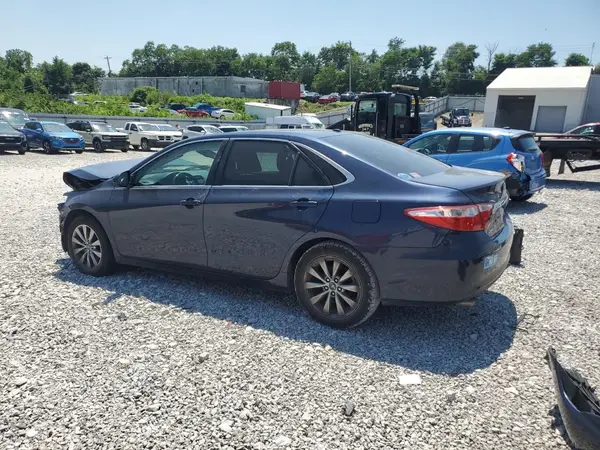 4T1BK1FK7HU582924 2017 TOYOTA CAMRY - Image 2