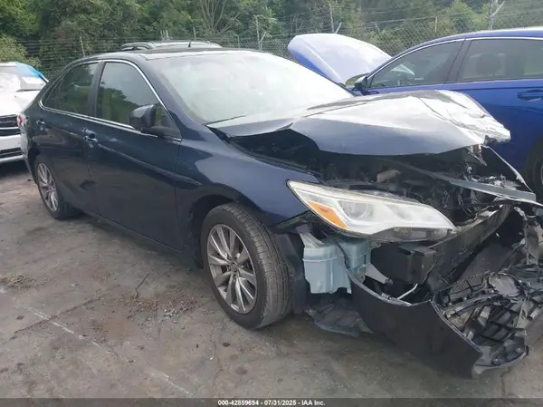4T1BK1FK8GU572871 2016 TOYOTA CAMRY - Image 1