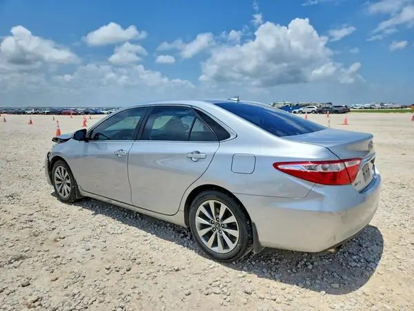 4T1BK1FK8GU575186 2016 TOYOTA CAMRY - Image 2
